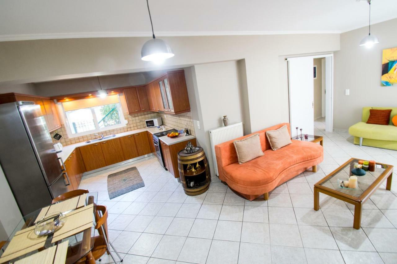 Betty'S Air+Port Sea Apartment Artemida  Dış mekan fotoğraf